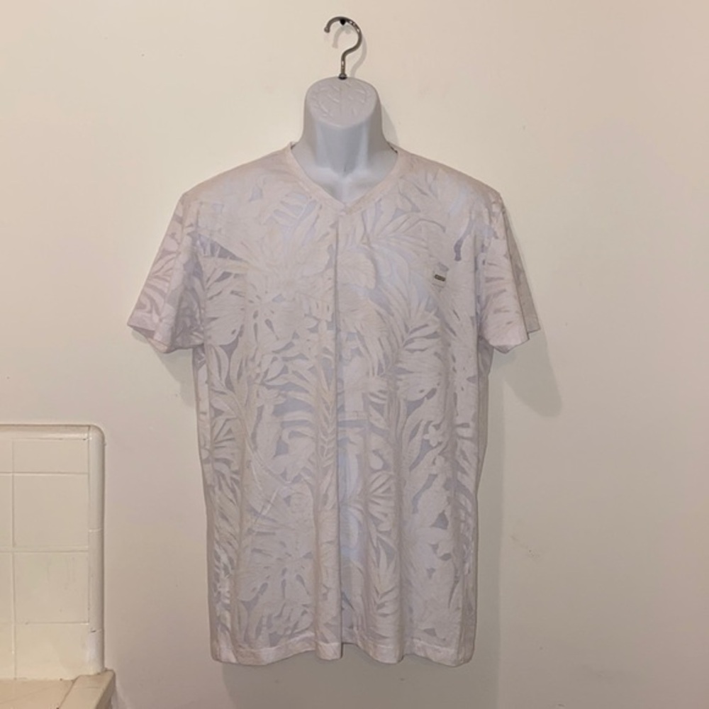 Men’s Mondo White Floral Embroidered V-Neck Tee